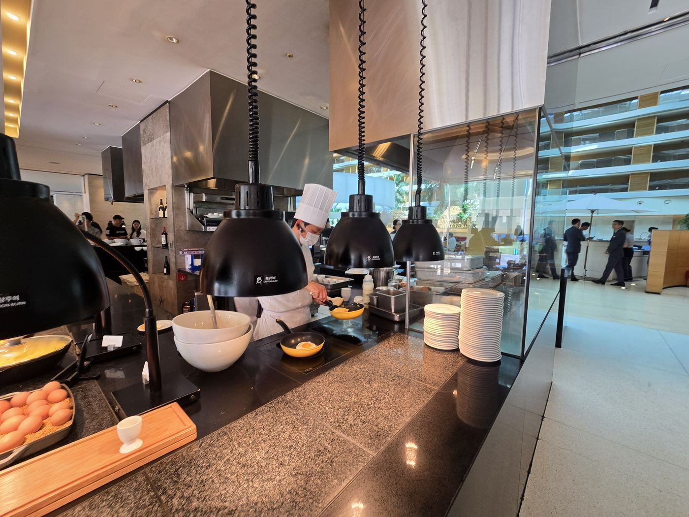 Live omelette station at Haevichi breakfast