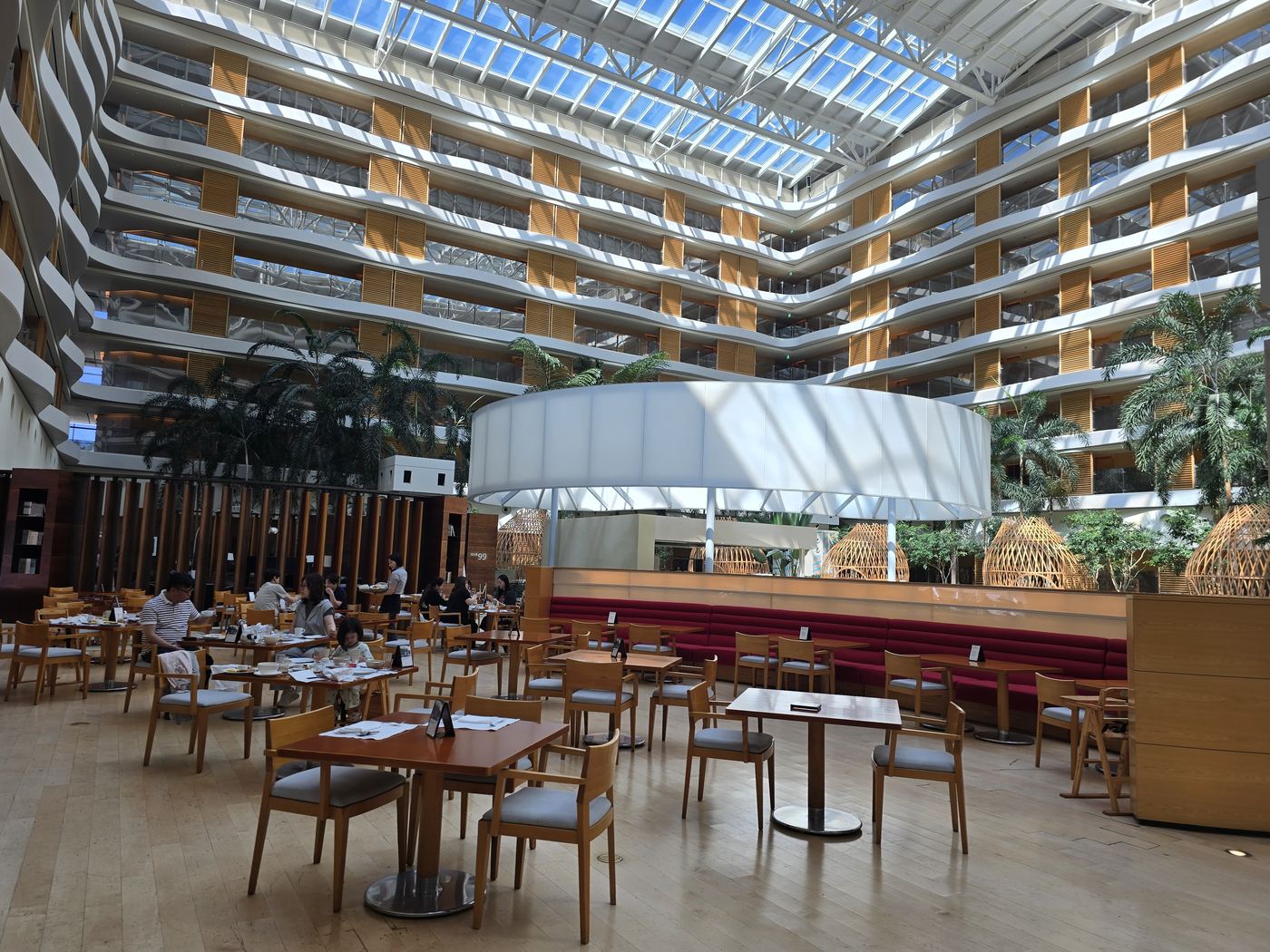 Seommora breakfast restaurant interior at Haevichi