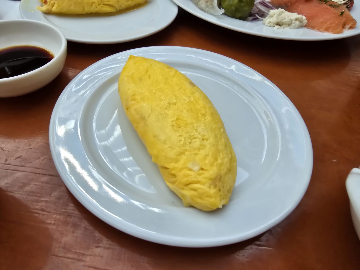 Seommora breakfast live fried egg station