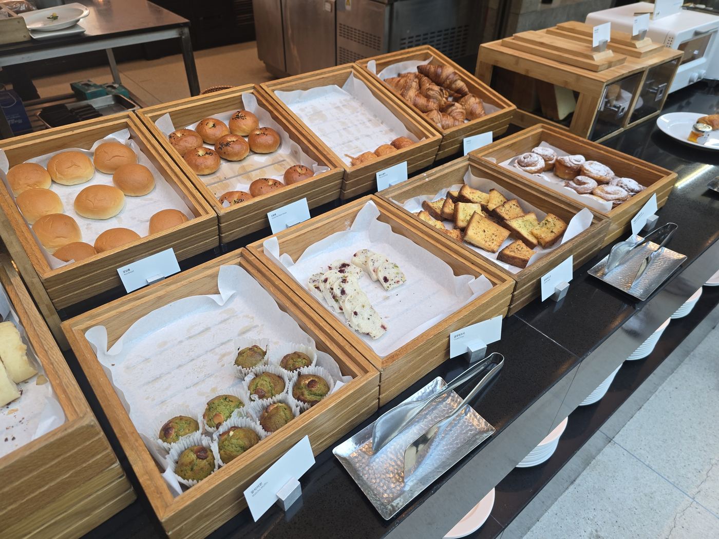 Haevichi breakfast pastries and bread