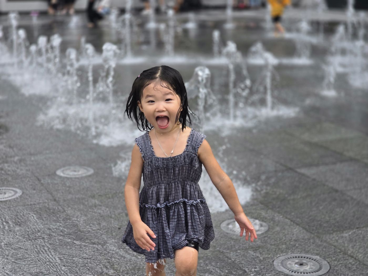 Gwanghwamun Square Yi Sun-sin fountain plaza