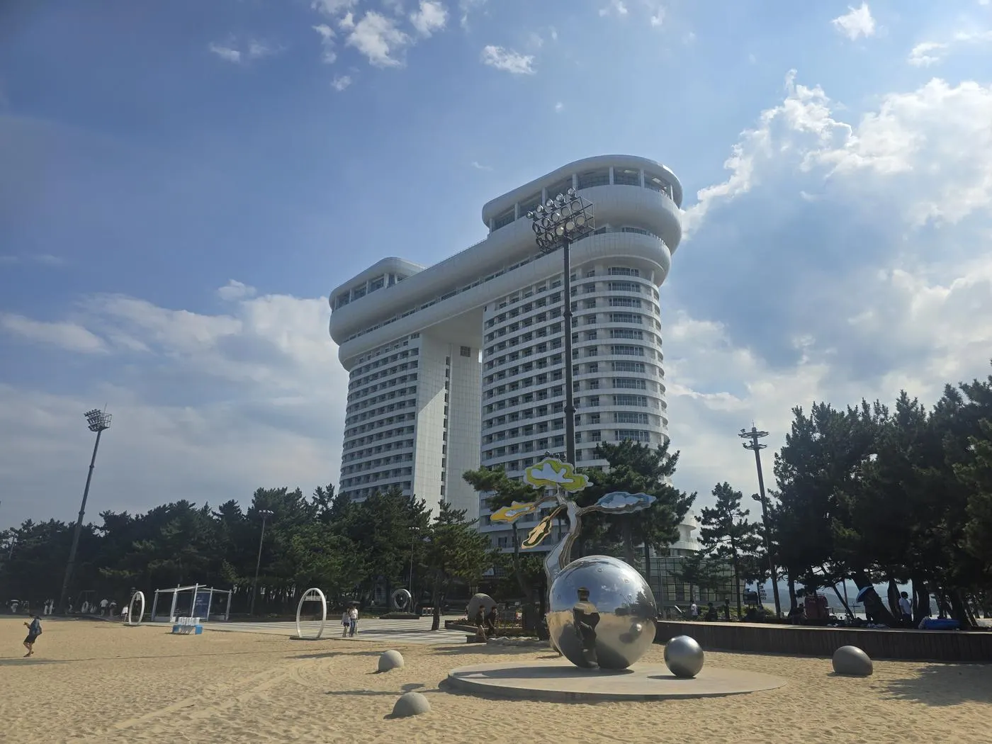 Skybay Hotel Gyeongpo exterior beachfront Gangneung