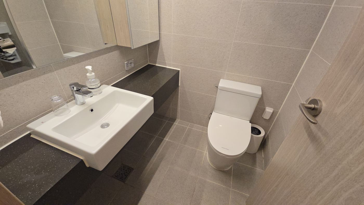 I Park Suite Sokcho bathroom